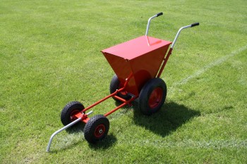 Trockenmarkierwagen, Typ 600- Behälter ca. 50 Liter Fassungsvermögen I Toba-Sport.Shop